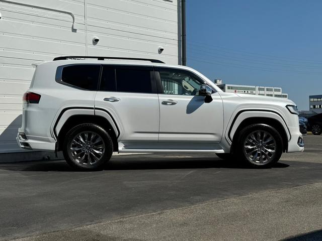 2023 Toyota Land Cruiser ZX